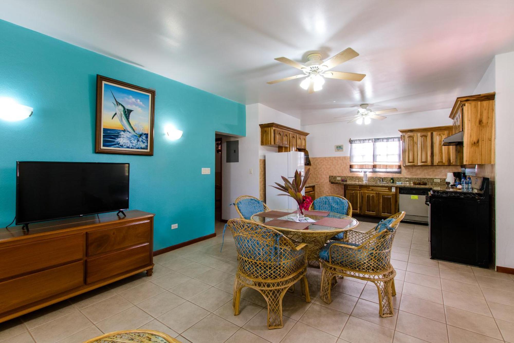 Miramar Suites Placencia Quarto foto